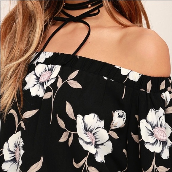 Lulus off the shoulder top - Picture 5 of 6